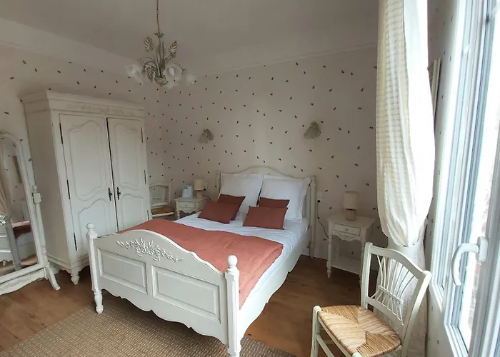 Bed & Breakfast La Des Tilleuls Cambremer